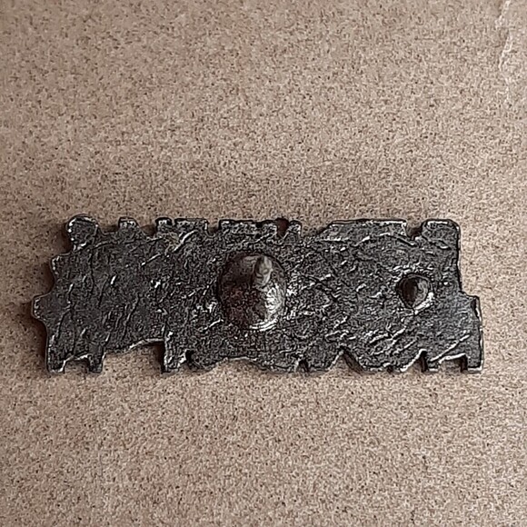 Vintage REDNECK & PROUD OF IT  metal lapel tac pin Silver/Pewter-Tone Western - Picture 2 of 4